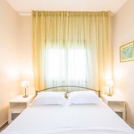 Nereus & Oceanus Beachfront Apartments, Lagonisi Beach #Feelslikehome أورموس باناجياس المظهر الخارجي الصورة