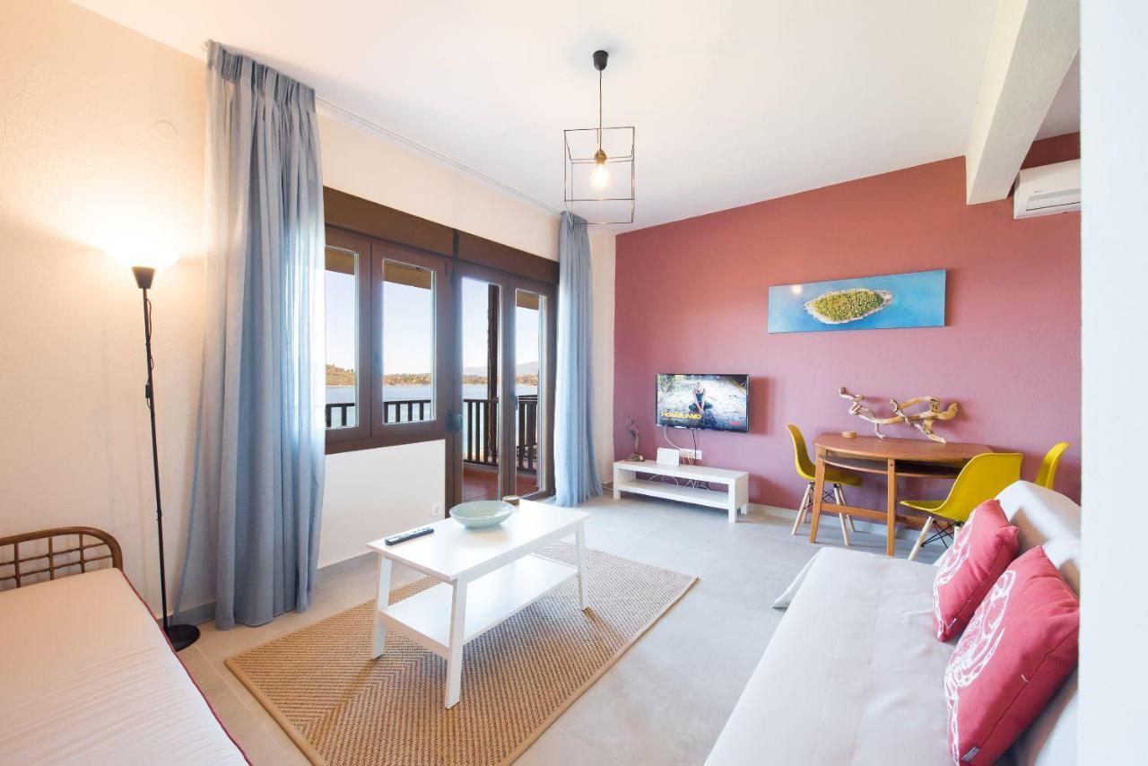 Nereus & Oceanus Beachfront Apartments, Lagonisi Beach #Feelslikehome أورموس باناجياس المظهر الخارجي الصورة