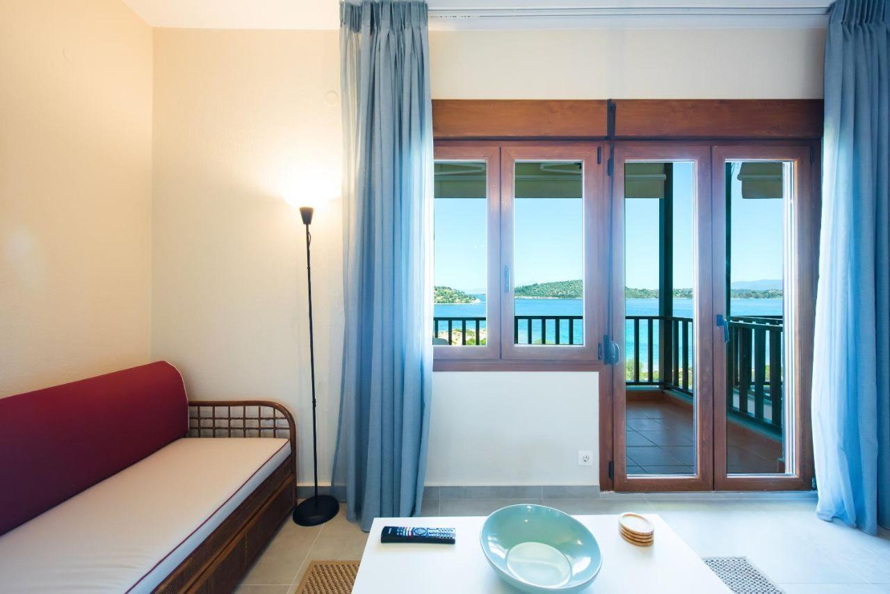 Nereus & Oceanus Beachfront Apartments, Lagonisi Beach #Feelslikehome أورموس باناجياس المظهر الخارجي الصورة
