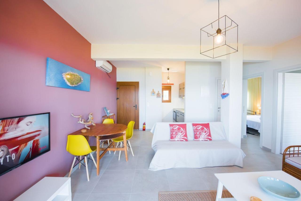 Nereus & Oceanus Beachfront Apartments, Lagonisi Beach #Feelslikehome أورموس باناجياس المظهر الخارجي الصورة