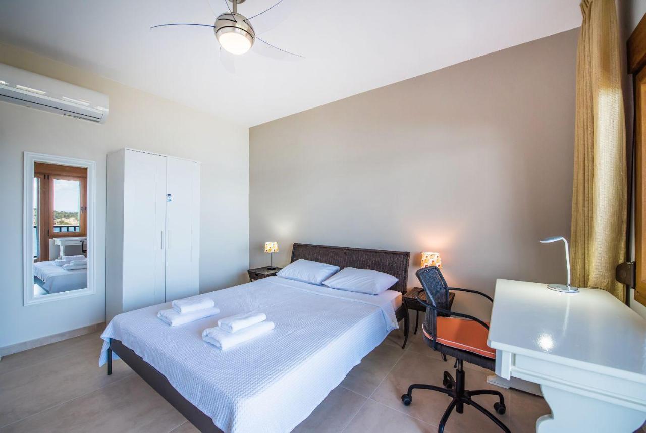 Nereus & Oceanus Beachfront Apartments, Lagonisi Beach #Feelslikehome أورموس باناجياس المظهر الخارجي الصورة