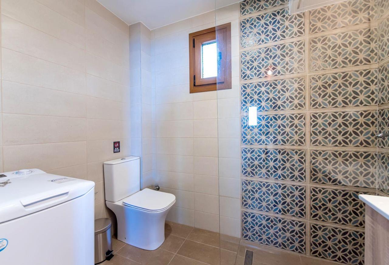 Nereus & Oceanus Beachfront Apartments, Lagonisi Beach #Feelslikehome أورموس باناجياس المظهر الخارجي الصورة