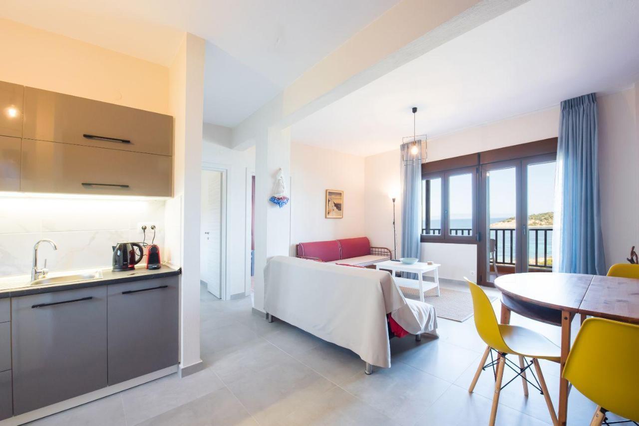 Nereus & Oceanus Beachfront Apartments, Lagonisi Beach #Feelslikehome أورموس باناجياس المظهر الخارجي الصورة